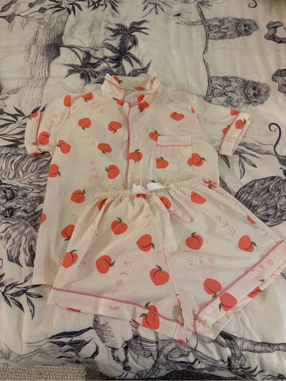 Womens Peach-Print Short Pajama Set - White/Peach
